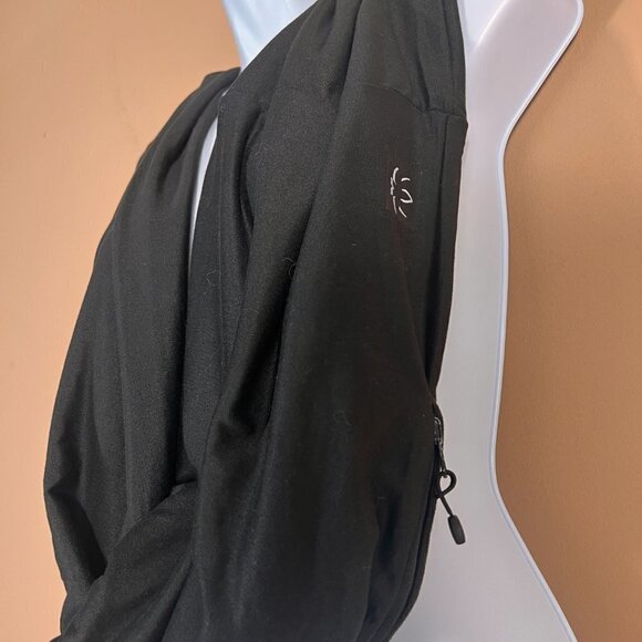 Beyond Yoga Black Hidden Pocket Infinity Scarf - Picture 3 of 8